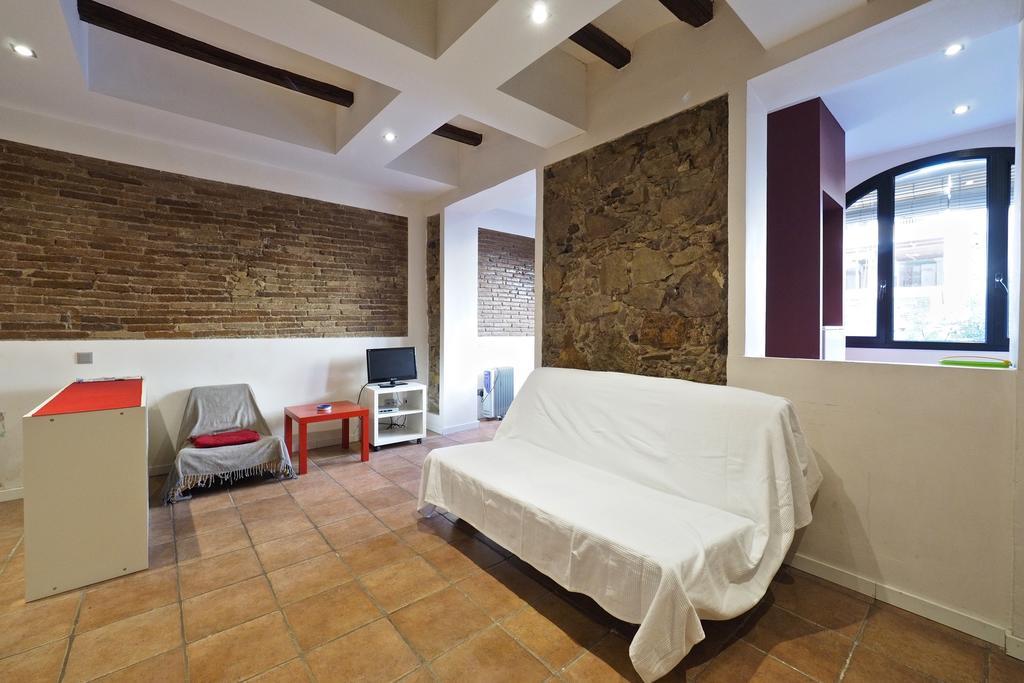 Sunny Apartments บาร์เซโลนา ภายนอก รูปภาพ