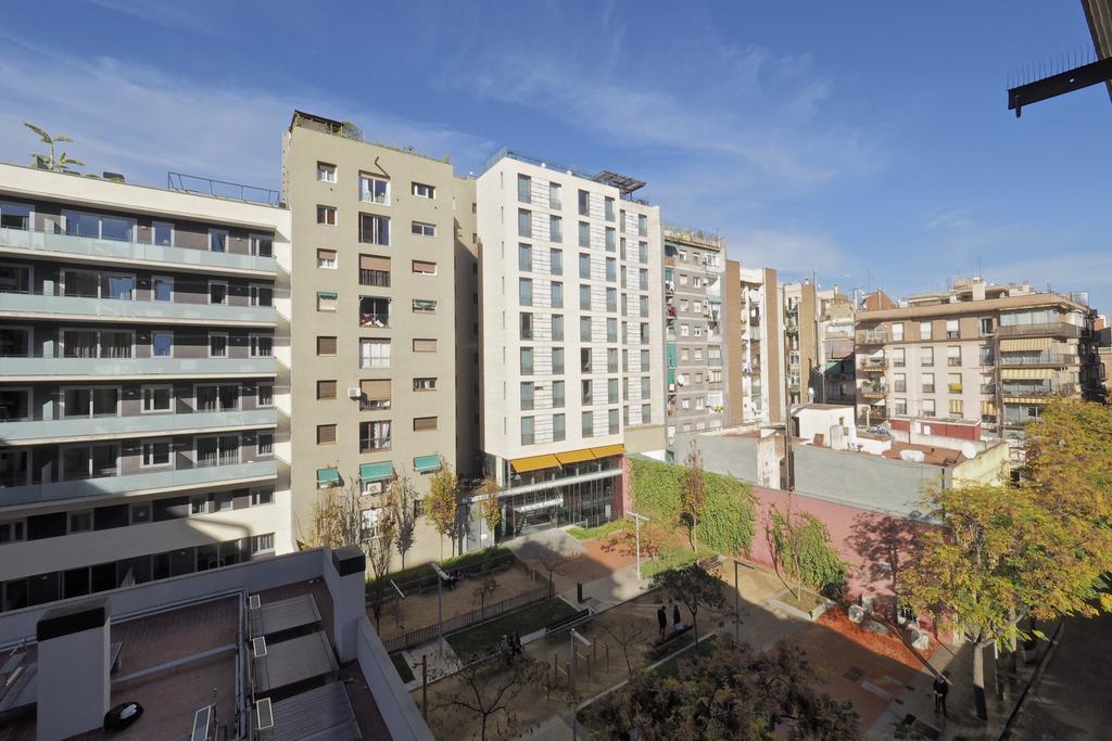 Sunny Apartments บาร์เซโลนา ภายนอก รูปภาพ