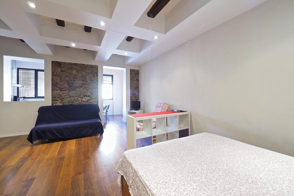 Sunny Apartments บาร์เซโลนา ภายนอก รูปภาพ