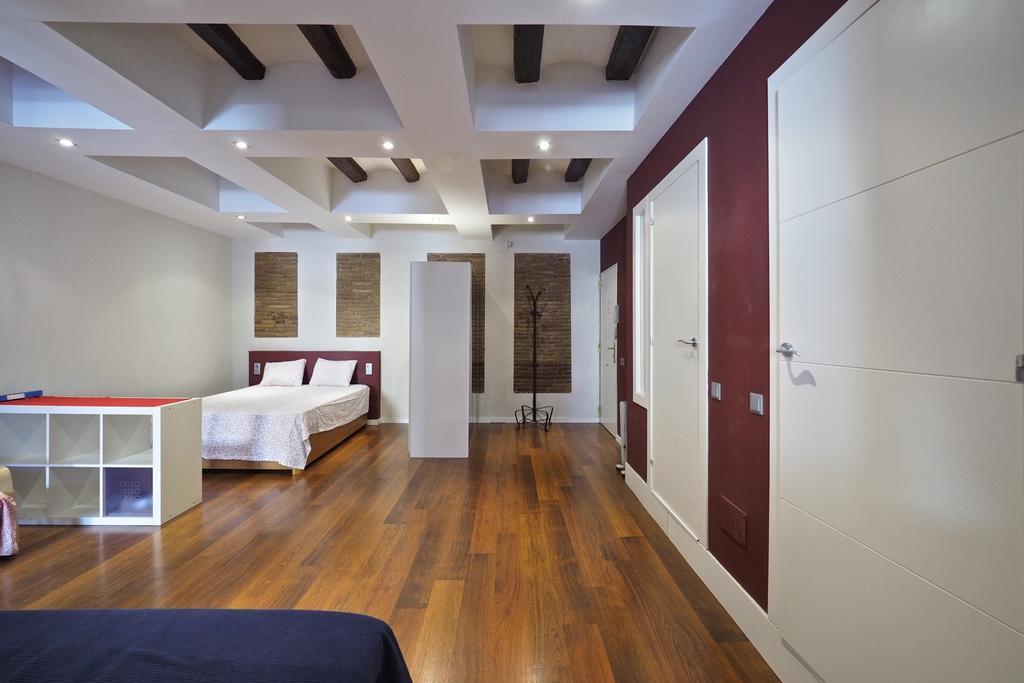 Sunny Apartments บาร์เซโลนา ภายนอก รูปภาพ